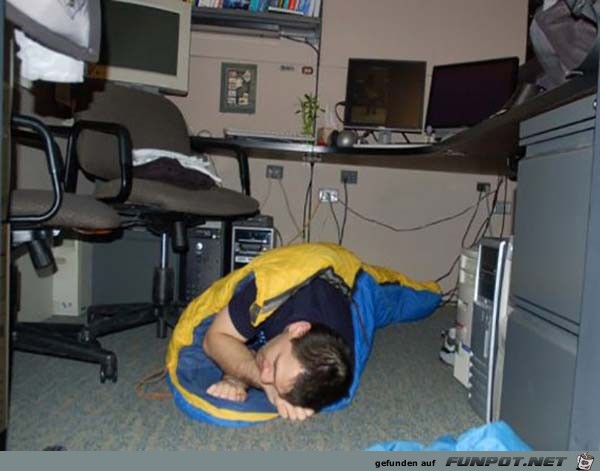 sleeping-people-at-work14 sleeping-people-at-work14