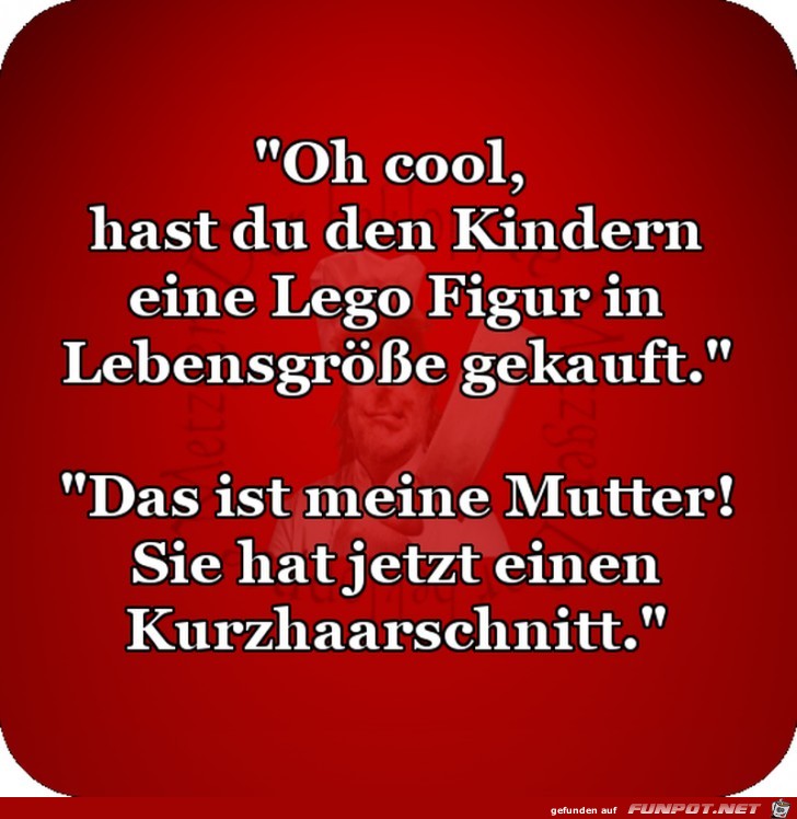 Lego-Figur in Lebensgroesse