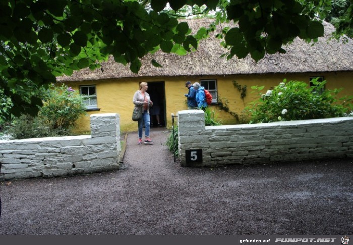 Bunratty Folk Park (Freilichtmuseum am Bunratty...