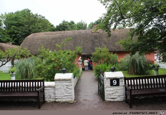 Bunratty Folk Park (Freilichtmuseum am Bunratty...