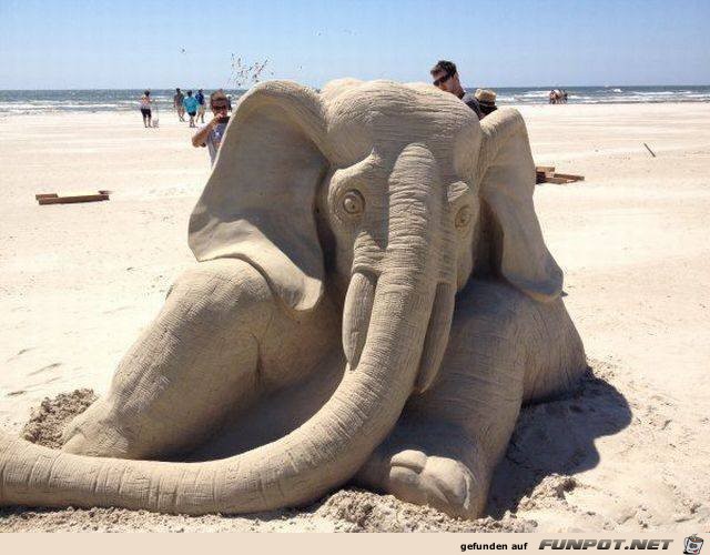 Genialer Sand-Elefant