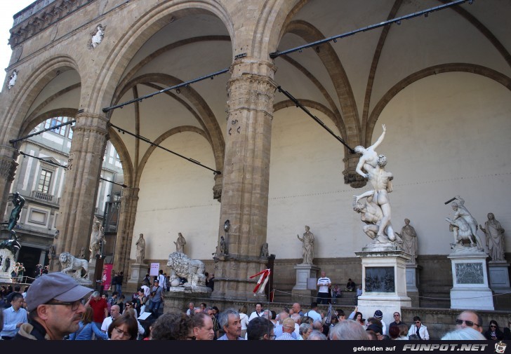 Die Loggia dei Lanzi in Florenz