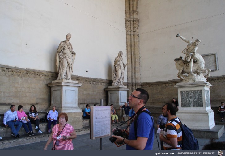 Die Loggia dei Lanzi in Florenz