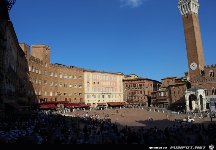 Die Piazza del Campo in Siena
