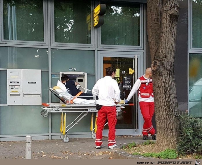 Wenn du nach dem Wochenende deinen Kontostand checkst Wenn du nach dem Wochenende deinen Kontostand checkst
