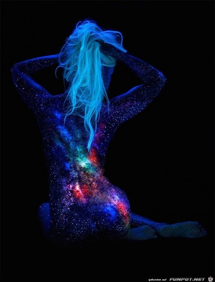 Blacklight Bodyscapes 06