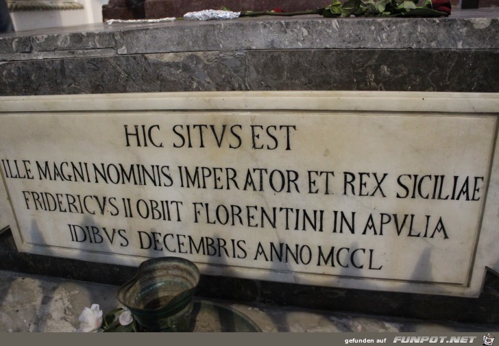 Grabmale in der Kathedrale von Palermo
