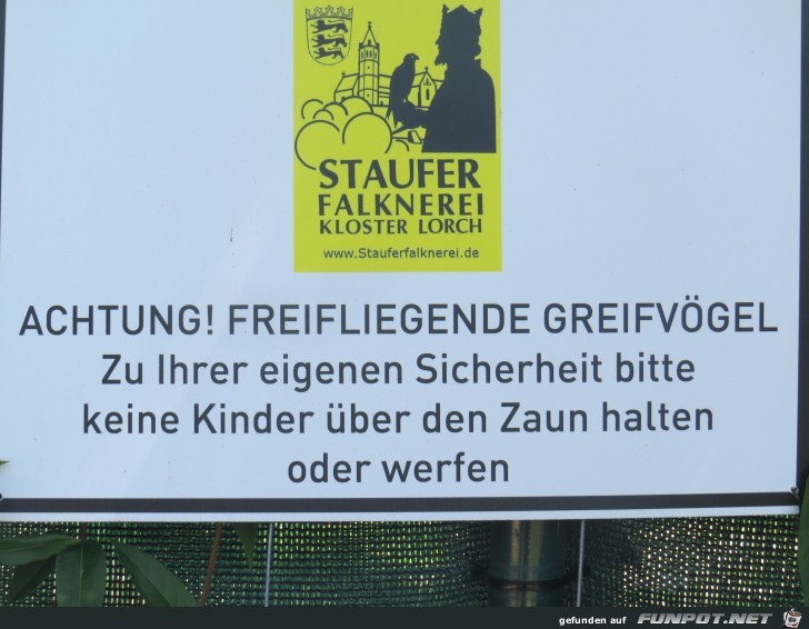 Achtung freifliegende Vögel Achtung freifliegende Vögel