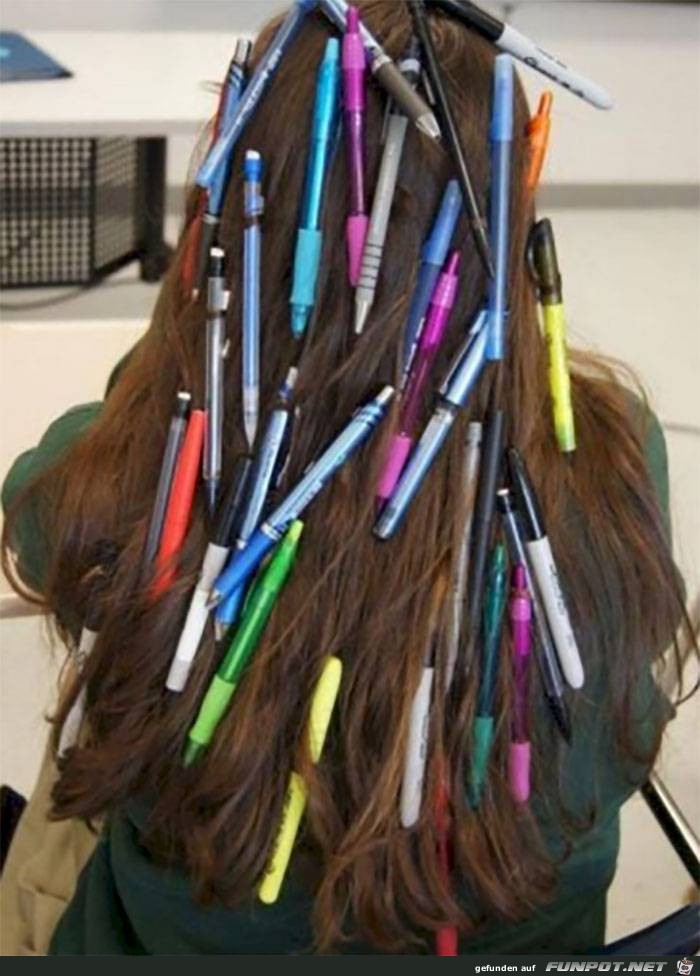 Frisur mit Stiften