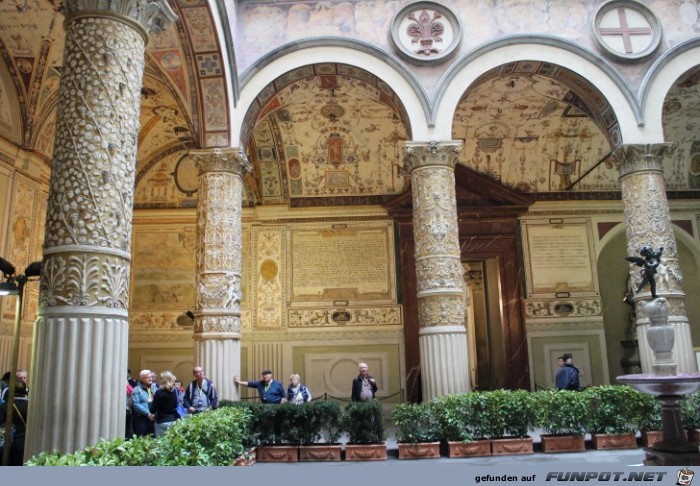 21-045 Palazzo Vecchio 21-045 Palazzo Vecchio