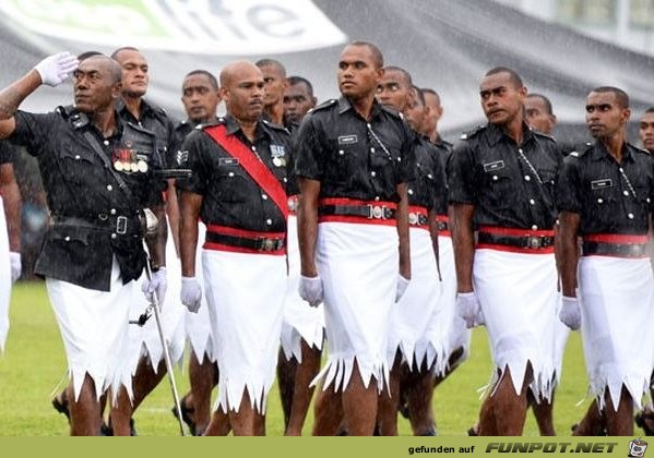 Uniformen-12 Uniformen-12