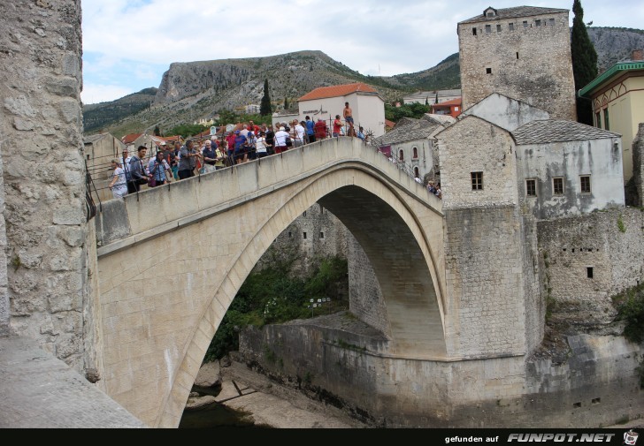 17-22 Stari Most