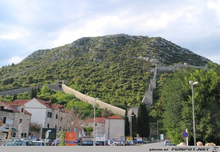 17-50 Ston Stadtmauer