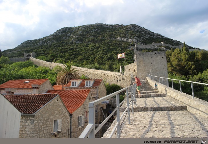 17-62 Ston Stadtmauer