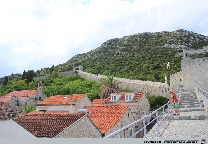 17-63 Ston Stadtmauer