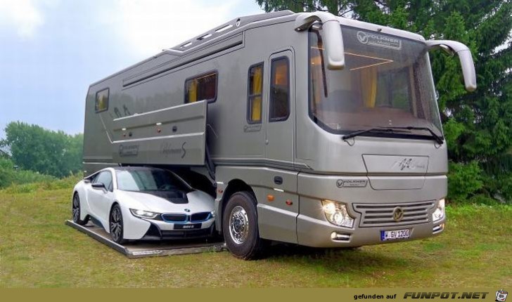 von aussen ein normaler Bus 9 von aussen ein normaler Bus 9