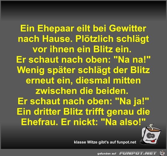 Ein Ehepaar eilt bei Gewitter nach Hause Ein Ehepaar eilt bei Gewitter nach Hause