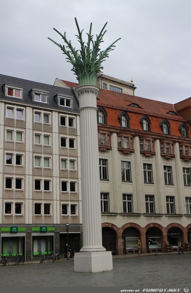 Friedenssaeule1 Friedenssaeule1