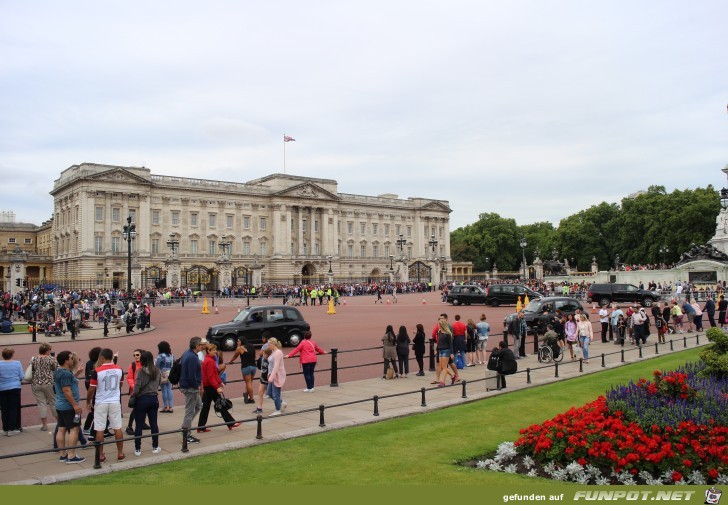 16-002 Buckingham Palace 16-002 Buckingham Palace