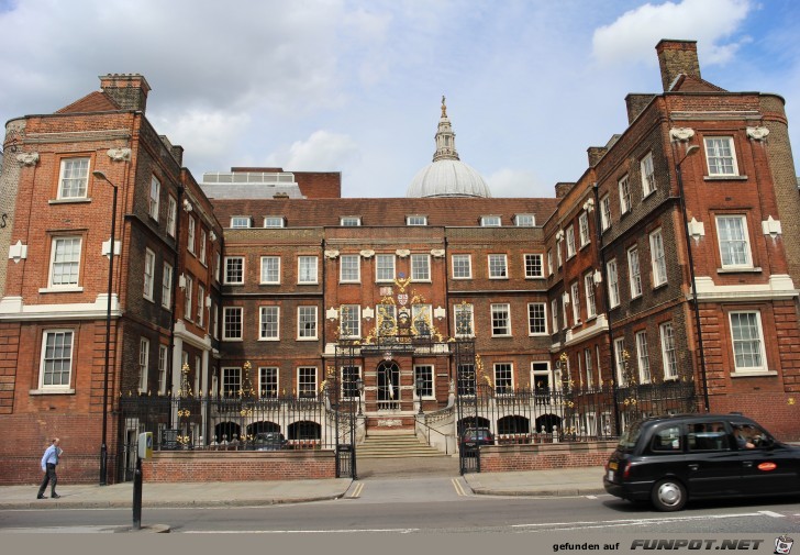 16-039 College of Arms 16-039 College of Arms