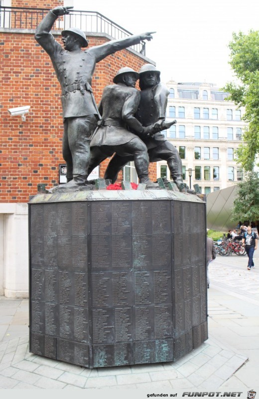 16-048 Feuerwehr-Denkmal 16-048 Feuerwehr-Denkmal