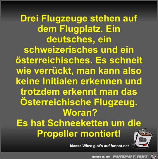Drei Flugzeuge stehen auf dem Flugplatz Drei Flugzeuge stehen auf dem Flugplatz
