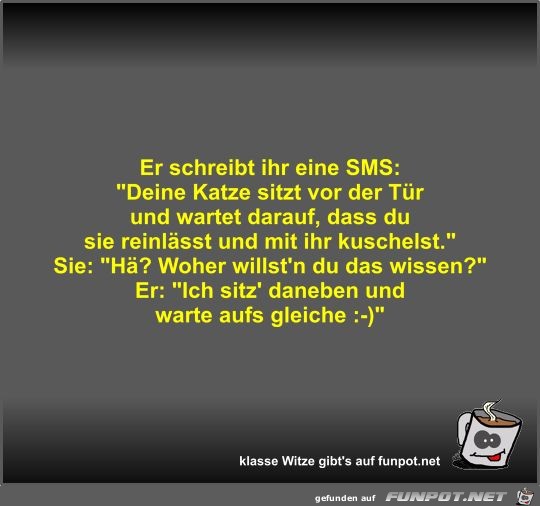 Er schreibt ihr eine SMS