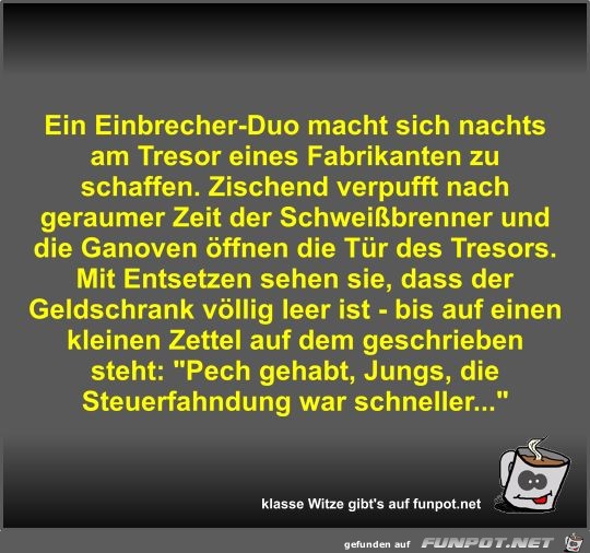 Ein Einbrecher-Duo macht sich nachts am Tresor eines... Ein Einbrecher-Duo macht sich nachts am Tresor eines...