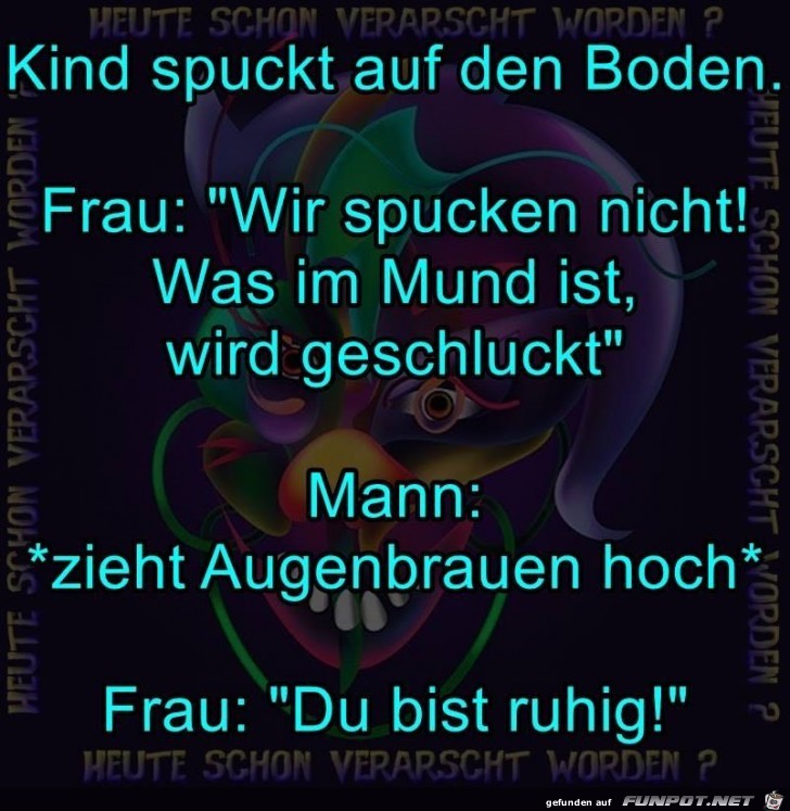 Kind spuckt auf den Boden