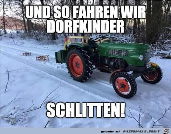 Schlittenfahren auf dem Dorf Schlittenfahren auf dem Dorf