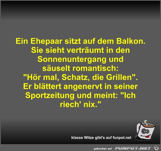 Ein Ehepaar sitzt auf dem Balkon Ein Ehepaar sitzt auf dem Balkon