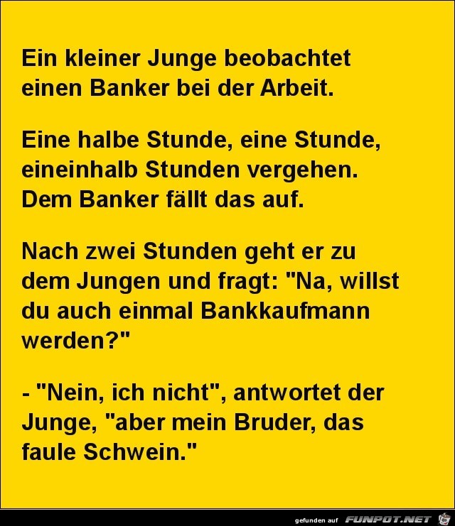 ein kleiner Junge beobachtet einen Banker bei der Arbeit,...