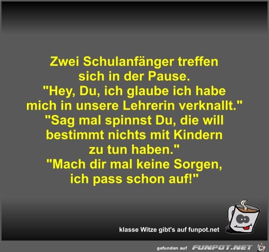 Zwei Schulanfänger treffen sich in der Pause Zwei Schulanfänger treffen sich in der Pause