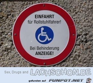 Einfahrt fr Rollstuhlfahrer