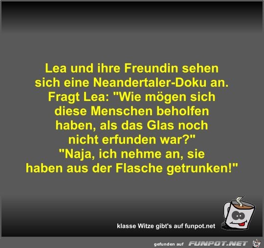Lea und ihre Freundin sehen sich eine Neandertaler-Doku an Lea und ihre Freundin sehen sich eine Neandertaler-Doku an