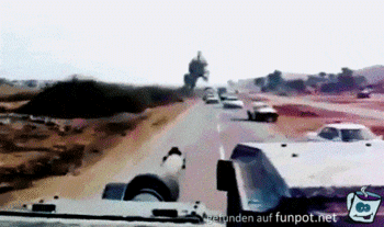 So macht man eine Rettungsgasse So macht man eine Rettungsgasse