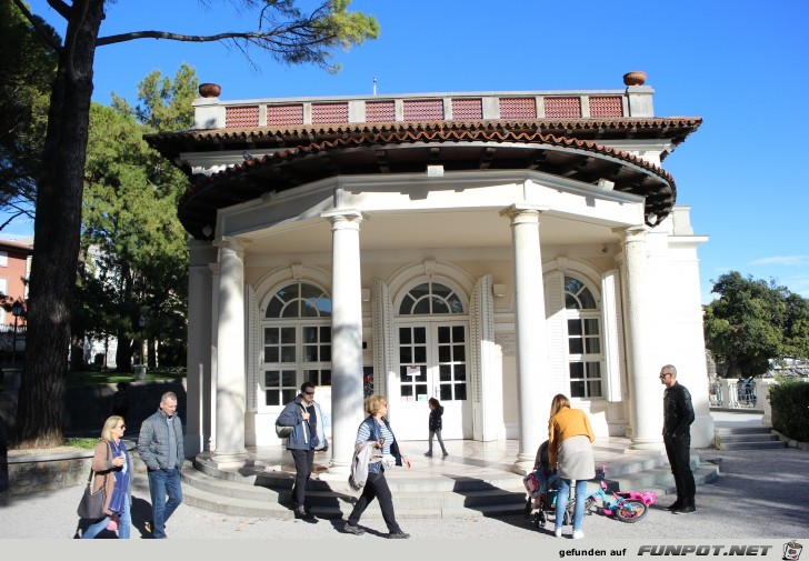 18-054 Opatija Promenade