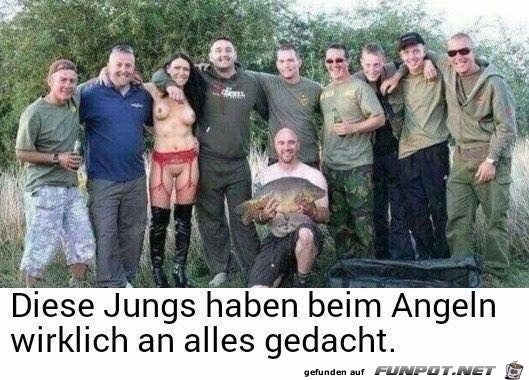 Jungs beim Angeln