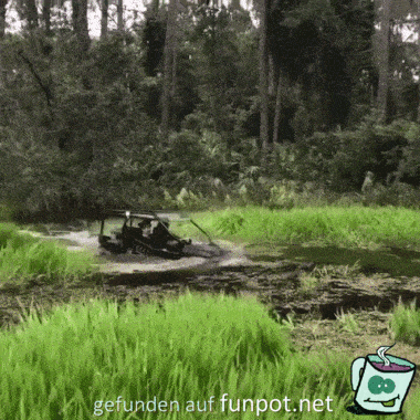 Jeep auf Tauchfahrt Jeep auf Tauchfahrt