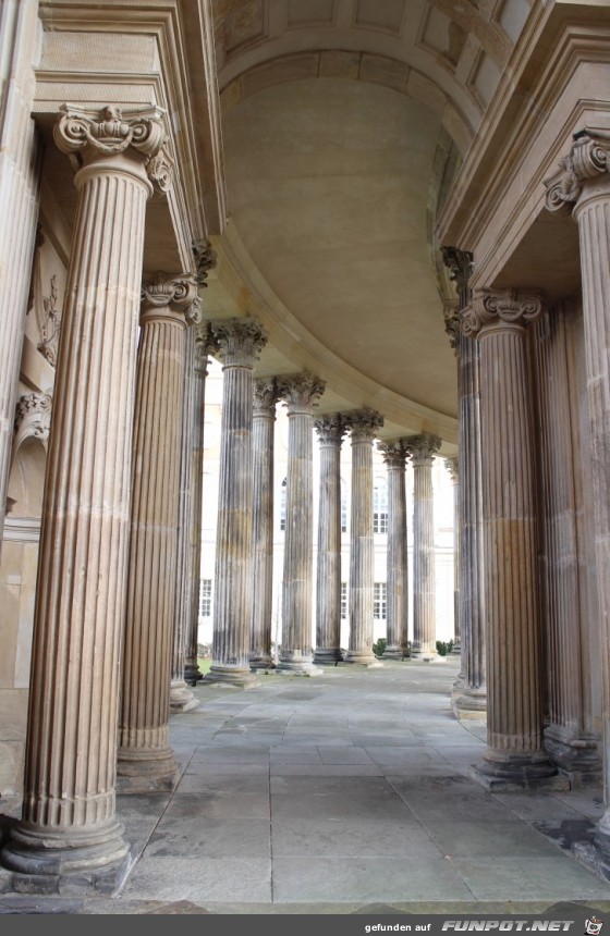 Neues Palais Columns5