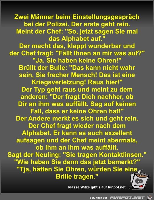 Zwei Männer beim Einstellungsgespräch bei der Polizei Zwei Männer beim Einstellungsgespräch bei der Polizei