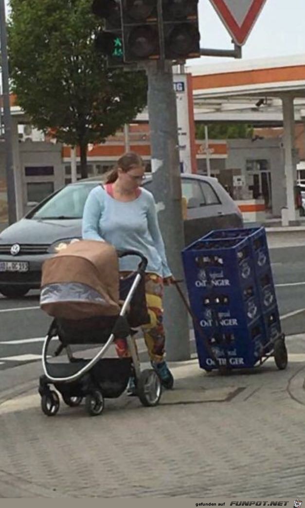 Frau war einkaufen Frau war einkaufen