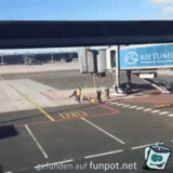 Hütchenspieler am Airport Hütchenspieler am Airport