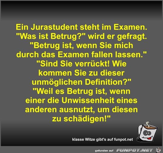 Ein Jurastudent steht im Examen