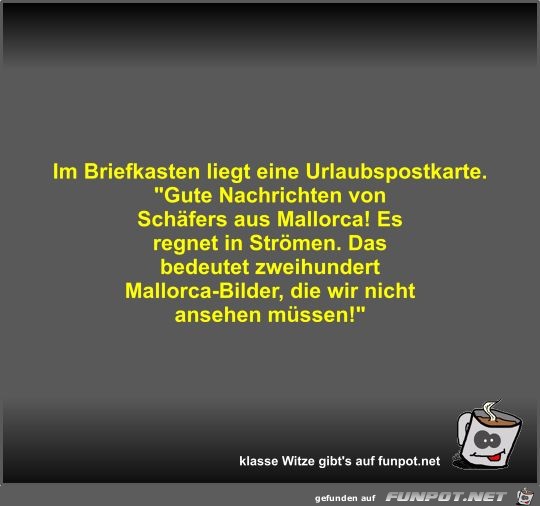 Im Briefkasten liegt eine Urlaubspostkarte Im Briefkasten liegt eine Urlaubspostkarte