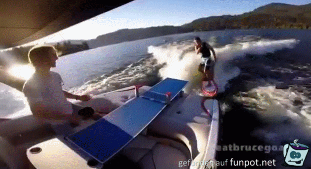 Tischtennis auf dem Wasser Tischtennis auf dem Wasser