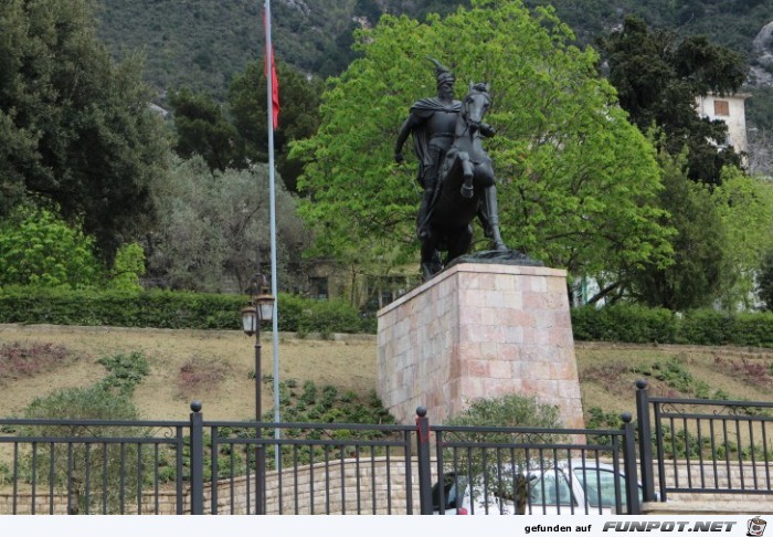 Kruja Skanderbeg-Denkmal Kruja Skanderbeg-Denkmal