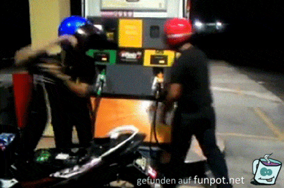 Rollerfahrer dreht durch Rollerfahrer dreht durch