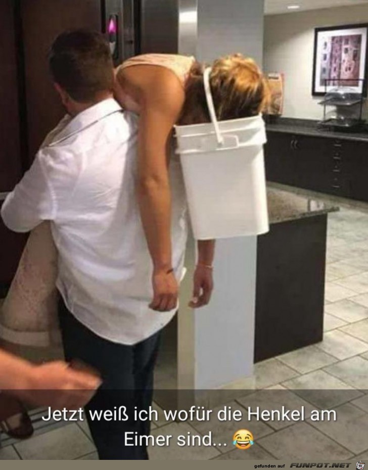 Henkel_am_Eimer.jpg