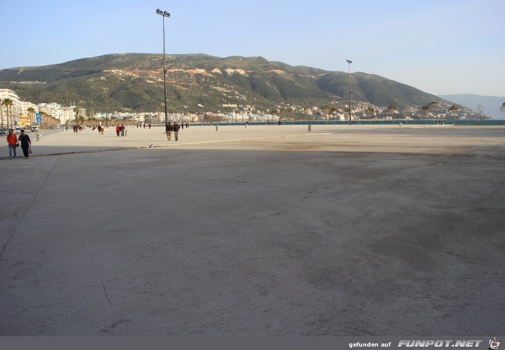 Vlore Hafenpromenade